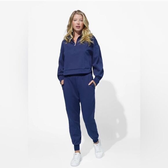 NWT EleVen By Venus Williams Be An Eleven Pullover - Picture 5 of 7